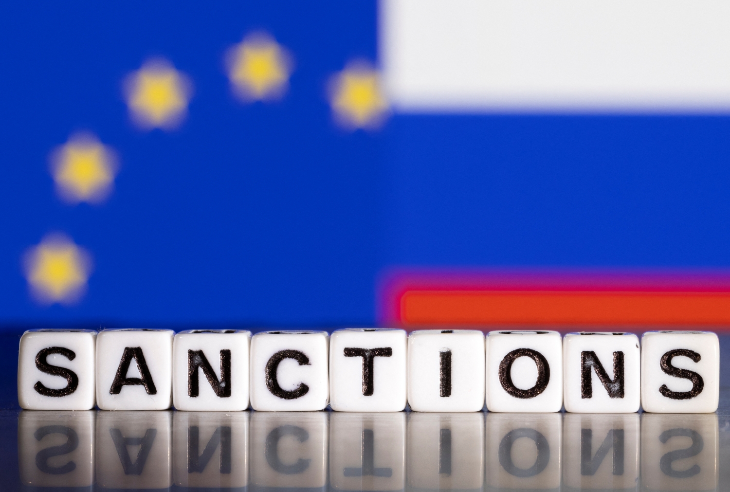 Trừng phạt của EU đối với Nga không bao gồm cấm mua dầu Nga