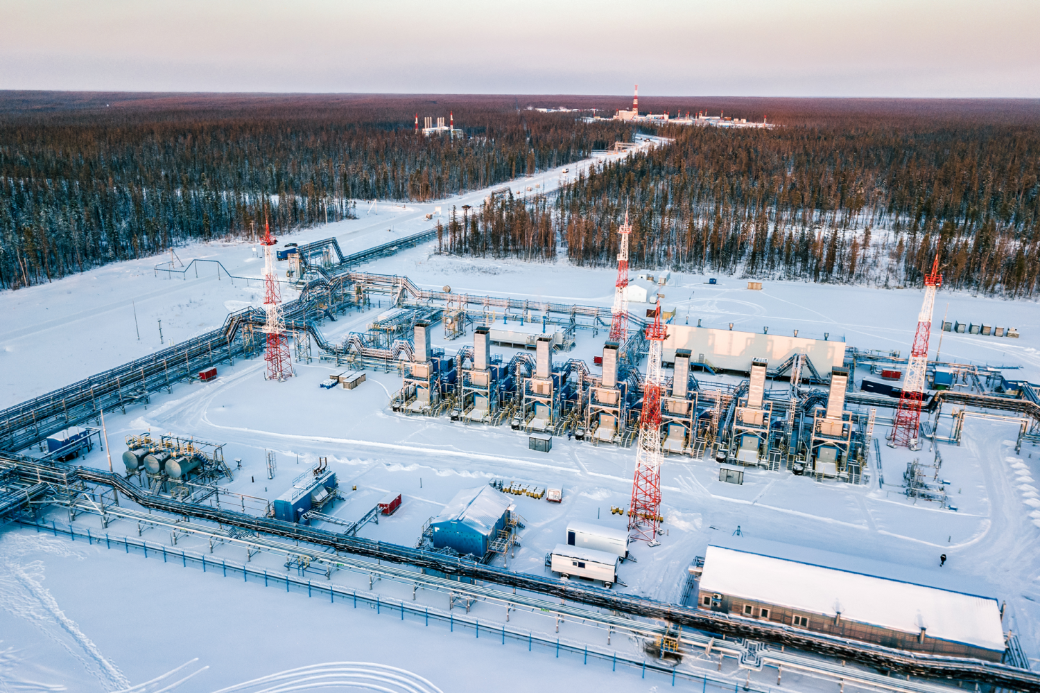 Đặc điểm pháp lý nổi bật trong qui định đối với việc sử dụng tài nguyên dầu và khí của Liên bang Nga