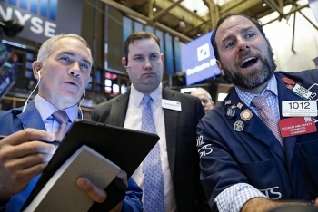 Dow Jones tăng hơn 1.100 điểm