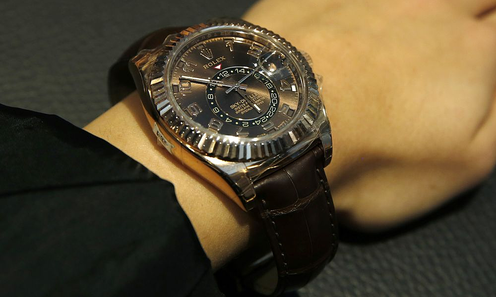 Nhà giàu Mỹ đổ xô bán trang sức, đồng hồ vì giá vàng lên cao