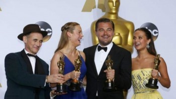 Tượng Oscar của Leonardo DiCaprio chỉ bán được giá... 1 USD