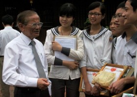 GS Phan Huy Lê giải thích vì sao học sinh không "yêu" môn Sử