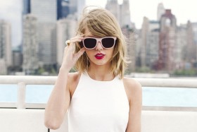 Taylor Swift “nổi điên” với Apple