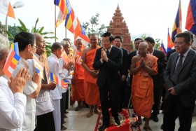 Chủ tịch nước Trương Tấn Sang gặp gỡ các doanh nghiệp Việt Nam đầu tư sang Campuchia