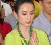 Angela Phương Trinh quyết định ăn chay trọn đời