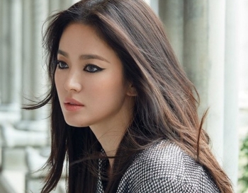 Song Hye Kyo thay đổi hình tượng khác lạ sau đổ vỡ hôn nhân