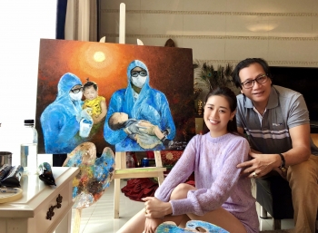 Hoa hậu Khánh Vân xin lỗi vì vẽ tranh chưa xin phép tác giả
