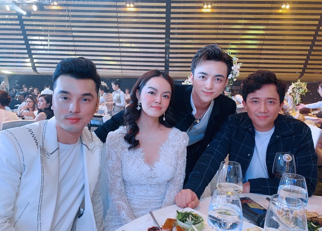Trấn Thành cùng dàn sao Việt dự đám cưới của con gái đại gia Minh Nhựa