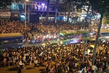 Đường phố Sài Gòn ùn tắc vì lượng fan quá đông của Ji Chang Wook