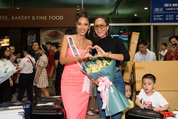 hoang thuy chinh thuc len duong tham du miss universe 2019