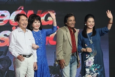 Dàn diễn viên "Biệt động Sài Gòn" tái ngộ sau hơn 30 năm