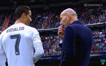 Ronaldo ép Zidane dùng người theo ý mình