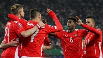EURO 2016: Áo mang đội hình bất bại đến Pháp