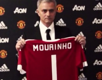 De Gea chia tay MU vì Mourinho cướp số áo?
