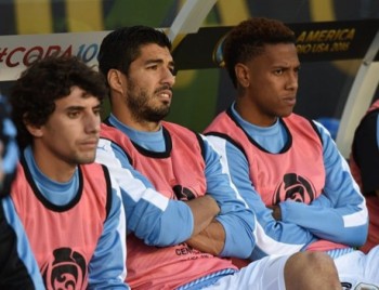 Suarez cùng ĐT Uruguay có nguy cơ bị loại khỏi Copa America 2016