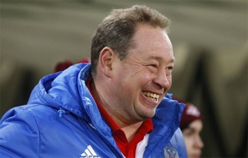 HLV Nga quyết định từ chức sau thất bại ở Euro 2016