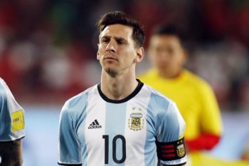 Tổng thống Argentina gọi điện mời Messi quay lại ĐTQG