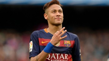 Neymar nhận lương khủng, cao hơn Messi
