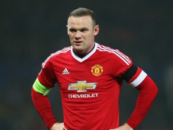 Rooney hết cửa đá ở hàng tiền vệ