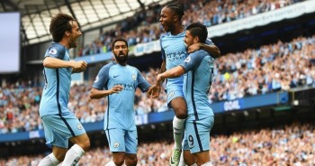 Đánh bại West Ham, Man City lần đầu lên đỉnh Premier League