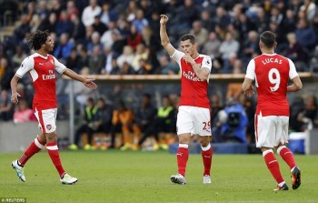 Video Sanchez lập cú đúp, Arsenal thắng 4-1 Hull City