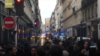 Cảnh tượng đổ nát sau vụ nổ khiến 4 người chết tại Paris
