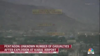 Đánh bom liều chết ở khu vực sân bay Kabul, hơn 70 người chết